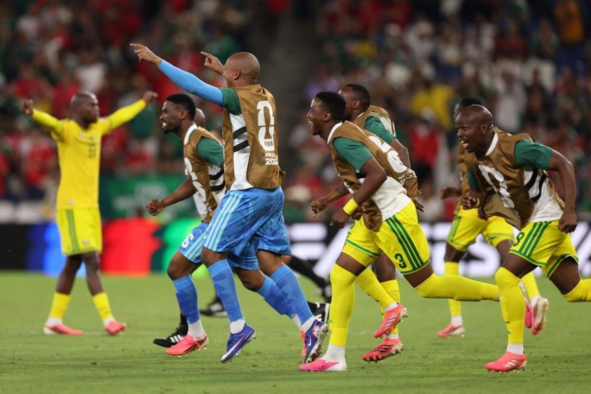 África do Sul e Canadá inauguram mata-mata da Copa em duelo histórico de estreantes