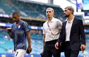 Arrascaeta desfalca Uruguai na estreia da Copa; veja previsão de retorno