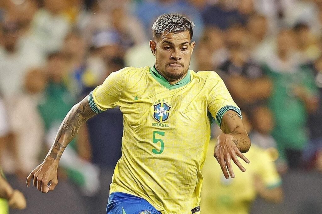 Arsenal pursues Bruno Guimarães, and Athletico Paranaense could profit from transfer