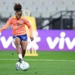 Arthur Elias elogia Kaylane do Flamengo e não descarta estreia na Seleção