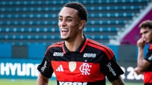 Athletico fatura R$ 19 milhões com venda de Ryan Roberto do Flamengo ao Shakhtar