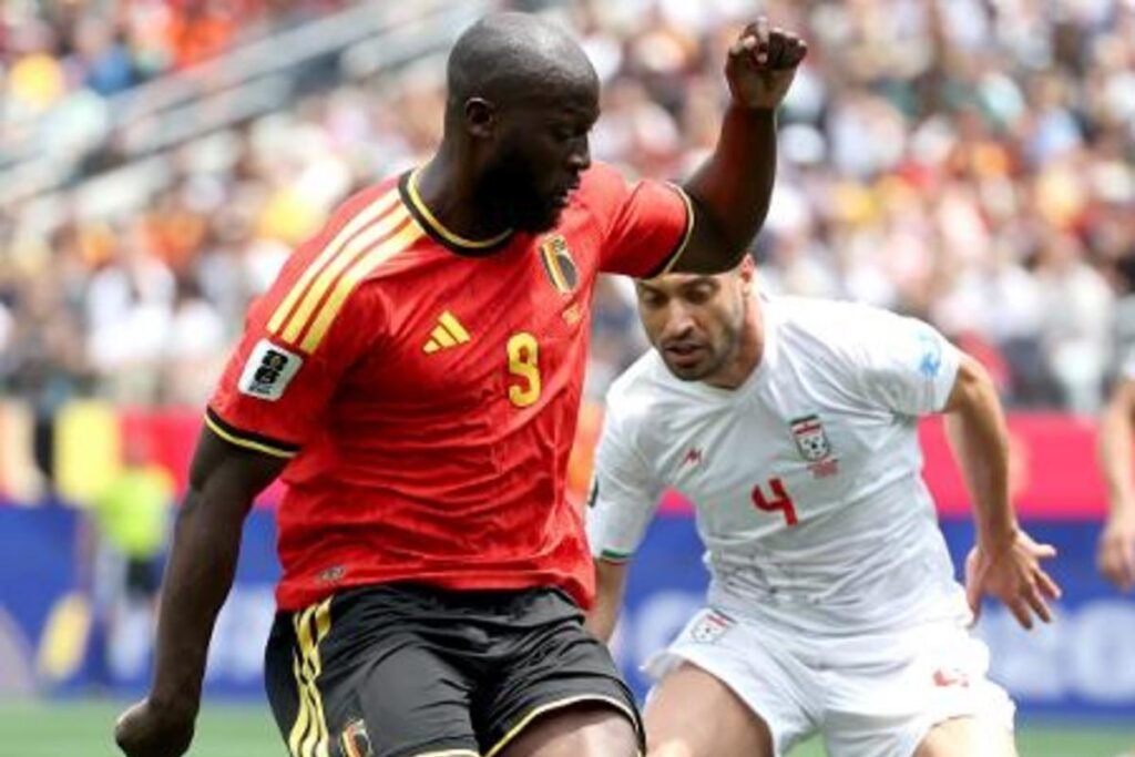 Bélgica e Irã empatam sem gols com milagre, gol anulado e expulsão