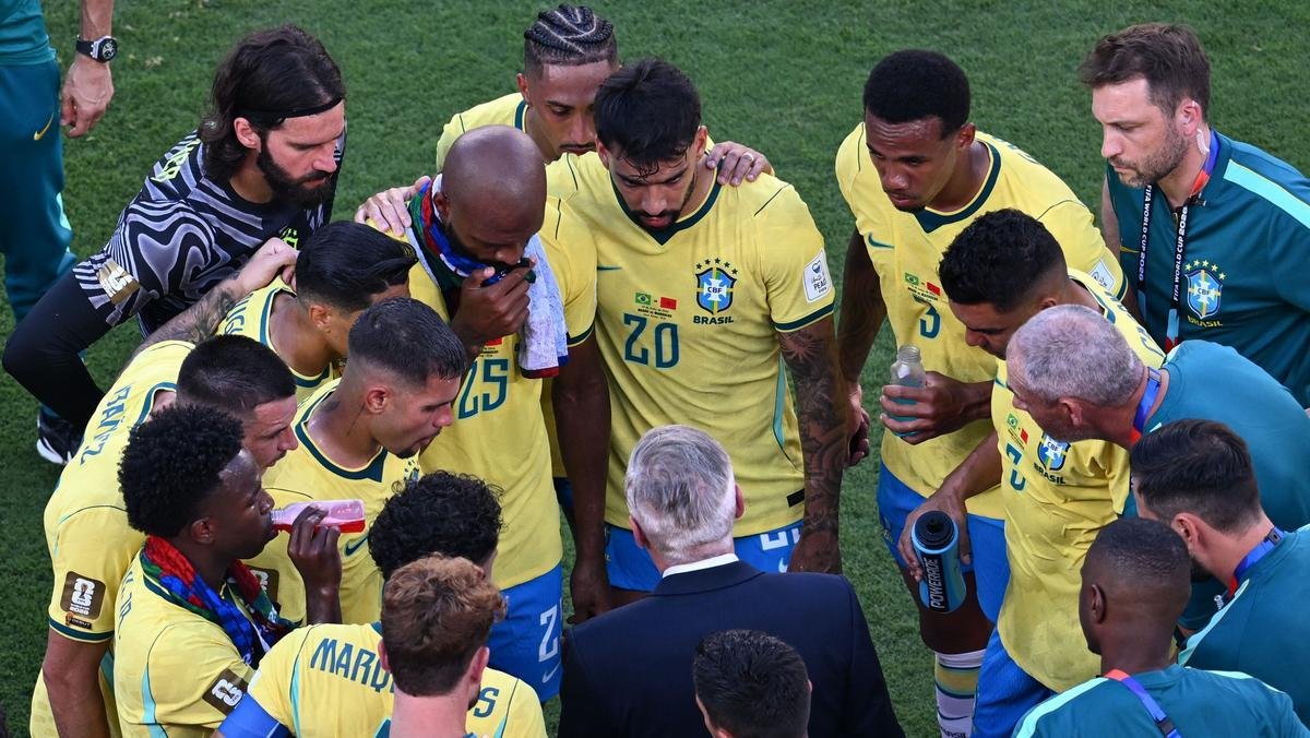 Brasil encara Escócia e busca vitória para evitar pior desempenho em Copas desde 1966