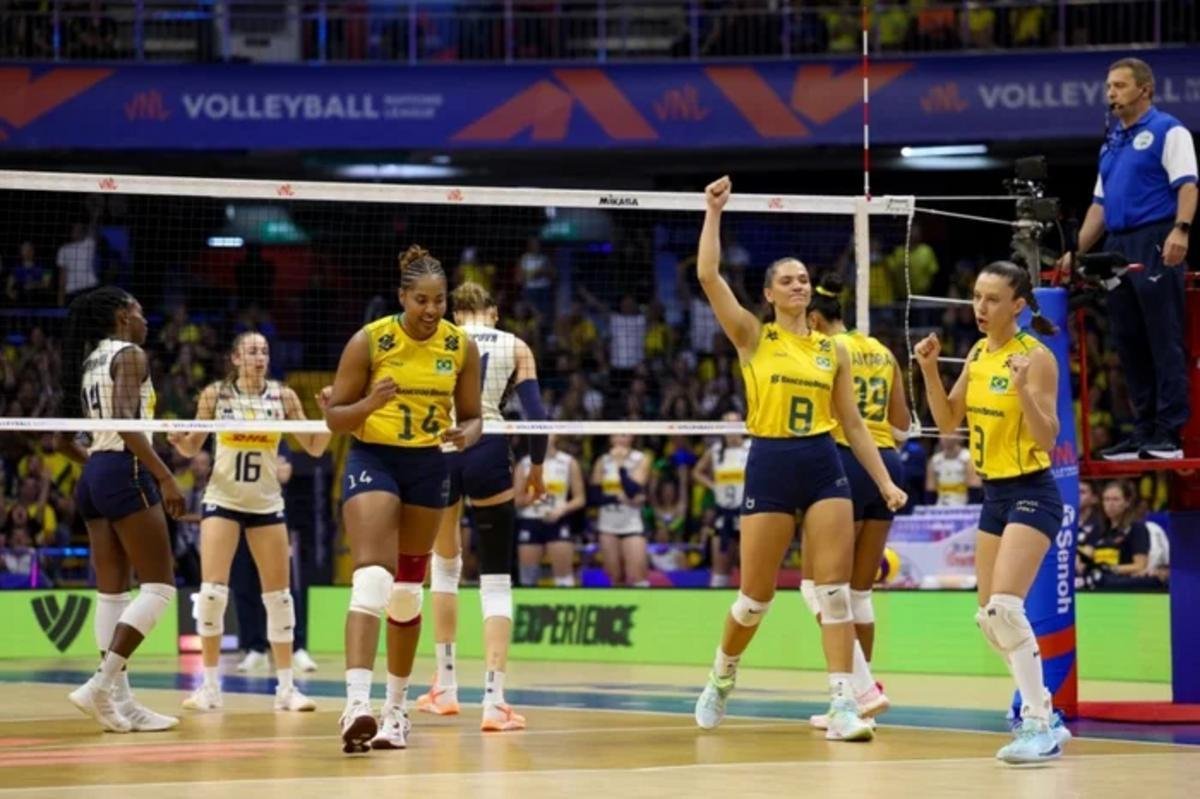 Brasil supera Itália em tie-break e encerra invencibilidade de 39 jogos