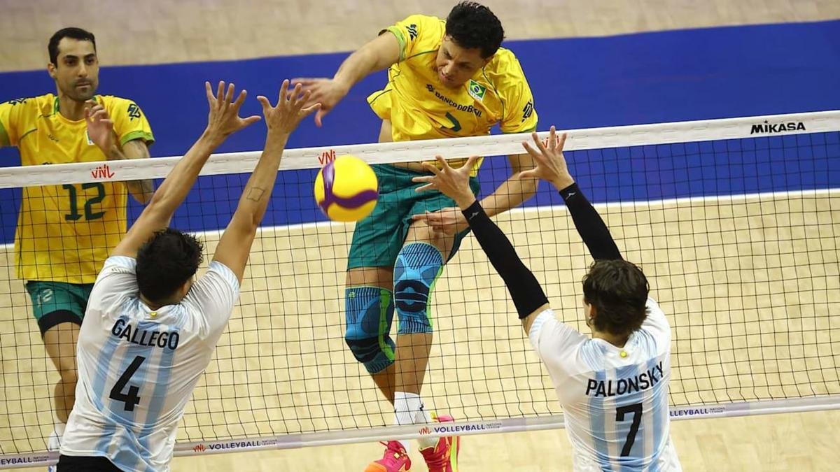 Brasil vira sobre Argentina em cinco sets e fecha semana invicta na VNL