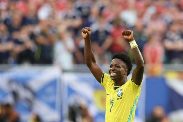 Match action between Brazil and Japan during the 2026 World Cup Round of 16. Photo: CHANDAN KHANNA / AFP