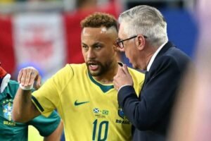 Neymar returns to the Brazil national team in a World Cup match (Photo: CHANDAN KHANNA / AFP)