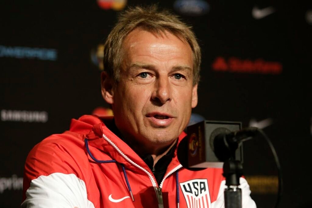 Campeão mundial Klinsmann elege Brasil favorito à Copa e rebate Opta