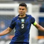 Casemiro acerta com Inter Miami para jogar ao lado de Messi na MLS, diz Romano