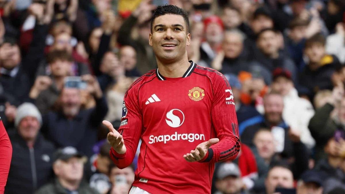 Casemiro fecha com Inter Miami e será companheiro de Messi após saída do Manchester United