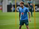 Com elenco valorizado, Flamengo busca vendas para manter base