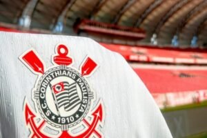 Corinthians mapeia quatro reforços por posição e foca em opções sem custos