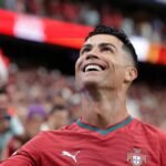 Cristiano Ronaldo brilha na goleada de Portugal e rebate críticas sobre aposentadoria na Copa