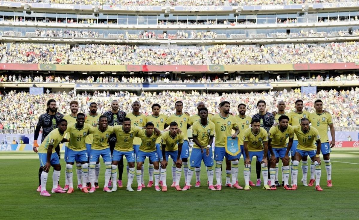 Dominância do rosa nas chuteiras da Copa do Mundo 2026 explica estratégia de marketing esportivo