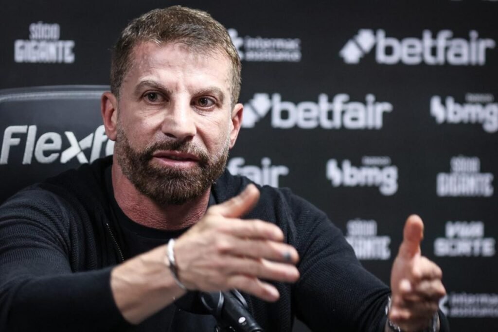 Empresários saem em defesa da gestão Pedrinho após críticas do Conselho Fiscal do Vasco
