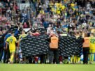 Eriksen passa mal em campo; amistoso Dinamarca x Ucrânia é encerrado