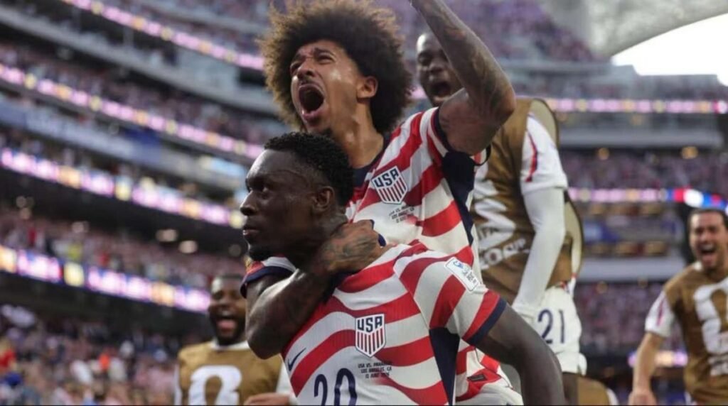 Estados Unidos goleiam Paraguai e repetem feito histórico de quase um século na Copa