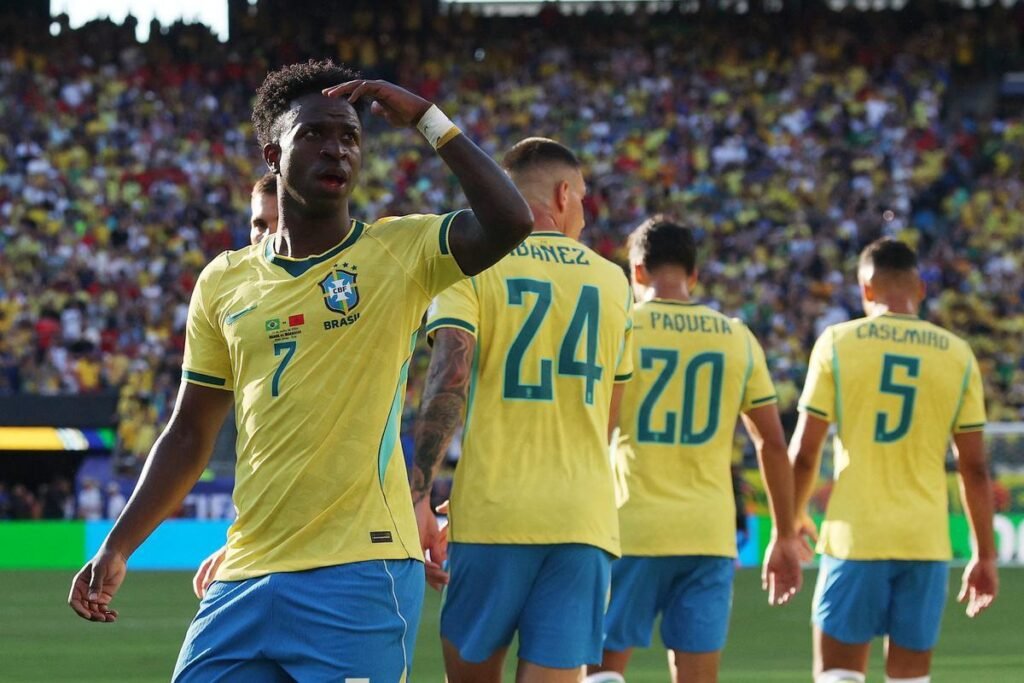 Estreia do Brasil na Copa garante maior audiência da Globo aos sábados em uma década