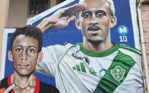 Ex-Flamengo Matheus Gonçalves homenageado em mural na praça da infância