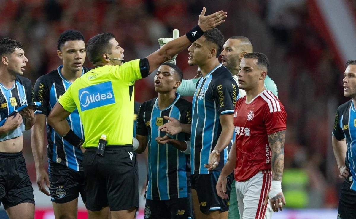 Flamengo avalia Viery, joia do Grêmio, para possível contratação