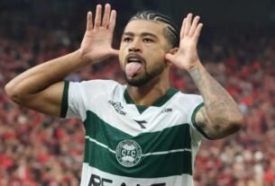 Flamengo busca Lucas Ronier com proposta recorde ao Coritiba