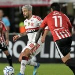 Flamengo busca reforços para cobrir vagas de Arrascaeta e brigar com Pedro