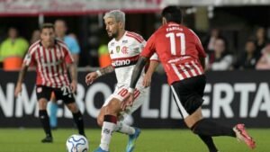 Flamengo busca reforços para cobrir vagas de Arrascaeta e brigar com Pedro