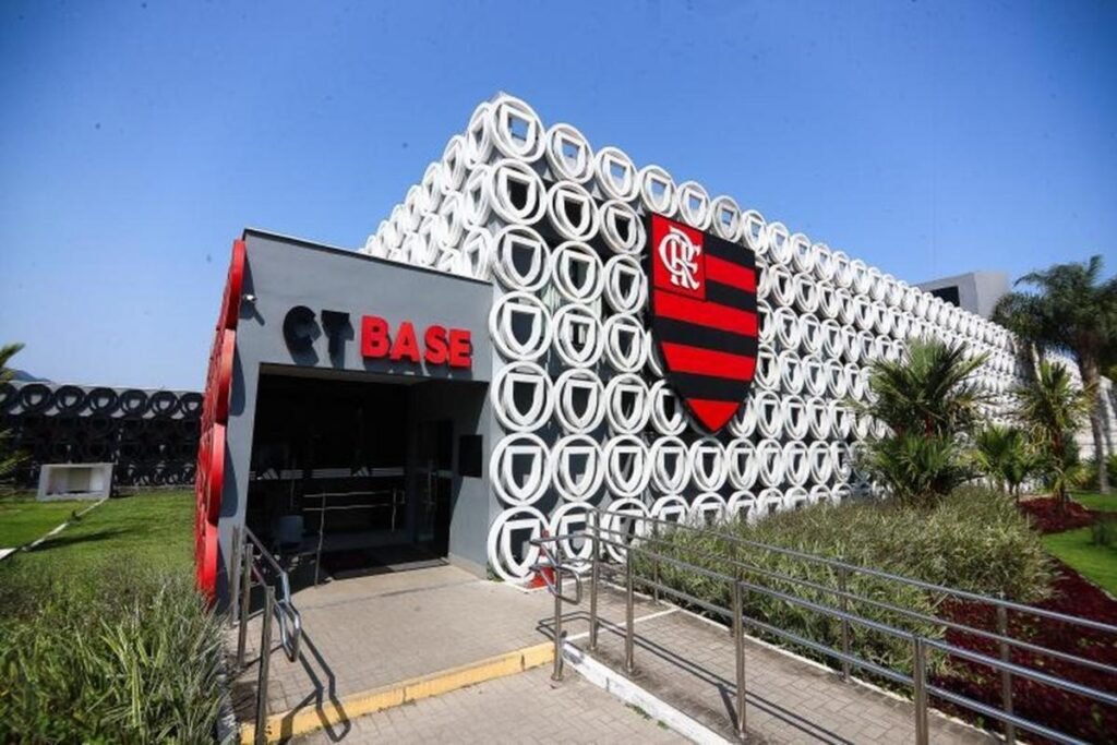 Flamengo cria plataforma de capacitação e abre inscrições para imersão na base no Ninho