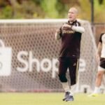 Flamengo mira centroavante após mudança de técnico no mercado