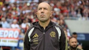 Flamengo mira reforços pontuais e possíveis saídas na janela do meio do ano