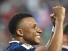 França vence Iraque por 3 a 0 e Mbappé iguala recorde de gols em Copas