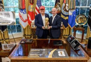 Gianni Infantino afirma que Donald Trump entregará troféu na final da Copa do Mundo