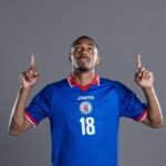 Haiti muda uniforme da Copa após Fifa vetar símbolo histórico por viés político