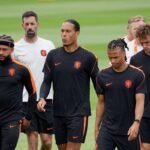Holanda e Japão estreiam na Copa com atenção do Brasil por futuro confronto