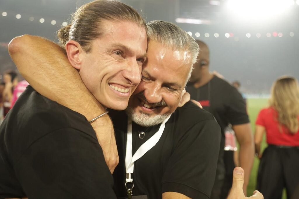 José Boto justifica saída de Filipe Luís e aponta excesso de emoção no futebol brasileiro