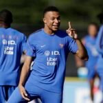 Mbappé analisa briga por artilharia da Copa com Messi e o elege melhor do mundo