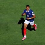 Mbappé supera Fontaine e Pelé e mira recorde histórico na Copa