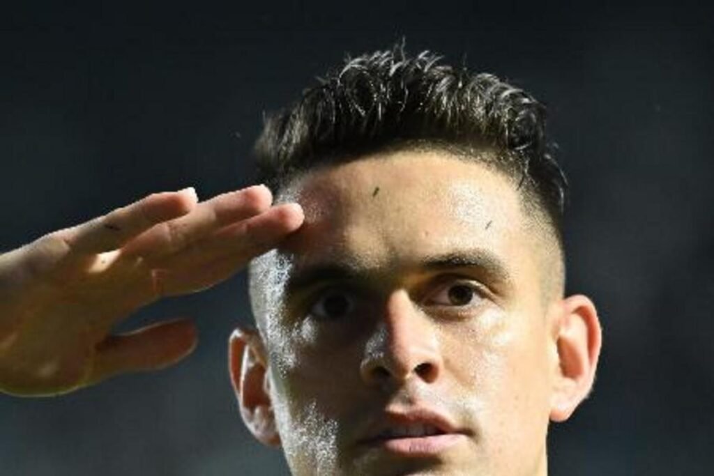 **Mercado da Bola: Borré aceita redução salarial e fica perto de retornar ao River Plate**