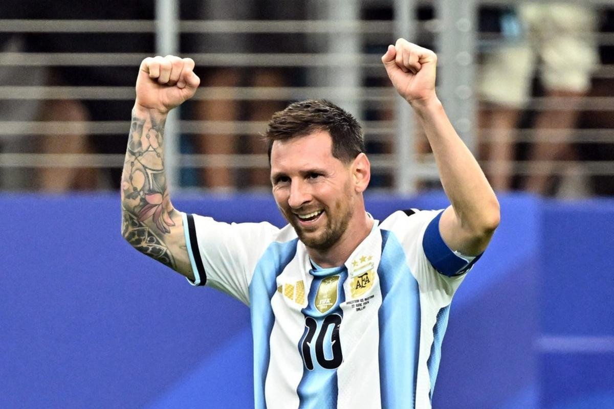 Messi brilha, França vence e Argélia encerra jejum na Copa