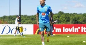 Neymar treina com grupo e fica perto de retorno pela Seleção contra Escócia