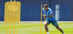 Neymar volta a treinar e pode jogar contra Escócia na Copa 2026