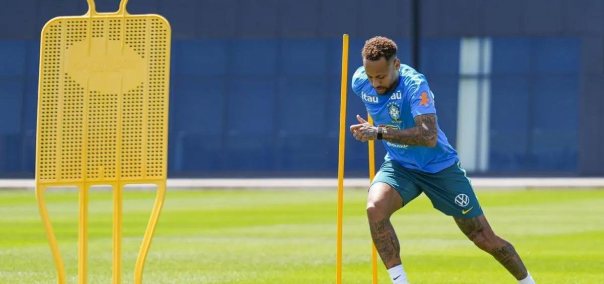 Neymar volta a treinar e pode jogar contra Escócia na Copa 2026