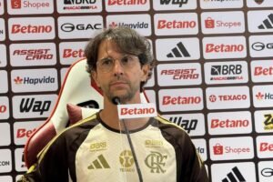 Novo técnico sub-20 do Fla cita Jesus e mira integração com equipe profissional