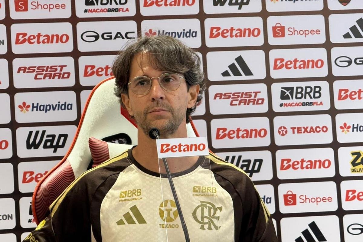 Novo técnico sub-20 do Fla cita Jesus e mira integração com equipe profissional