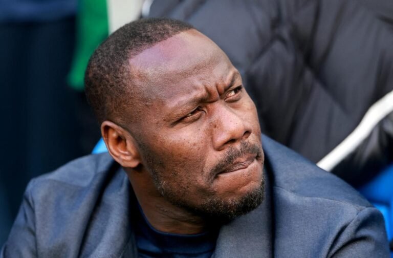 Pape Thiaw, técnico de Senegal, admite crise e renova contrato na Copa