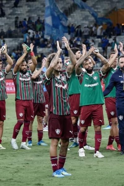Para fazer caixa Fluminense tem lista de jogadores para vender na janela