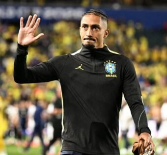 Raphinha desfalca Brasil contra Japão e foca recuperação nos EUA