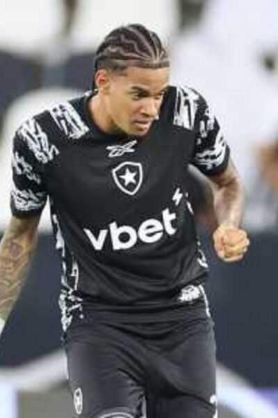 São Paulo busca Newton e propõe troca por Ferraresi ao Botafogo