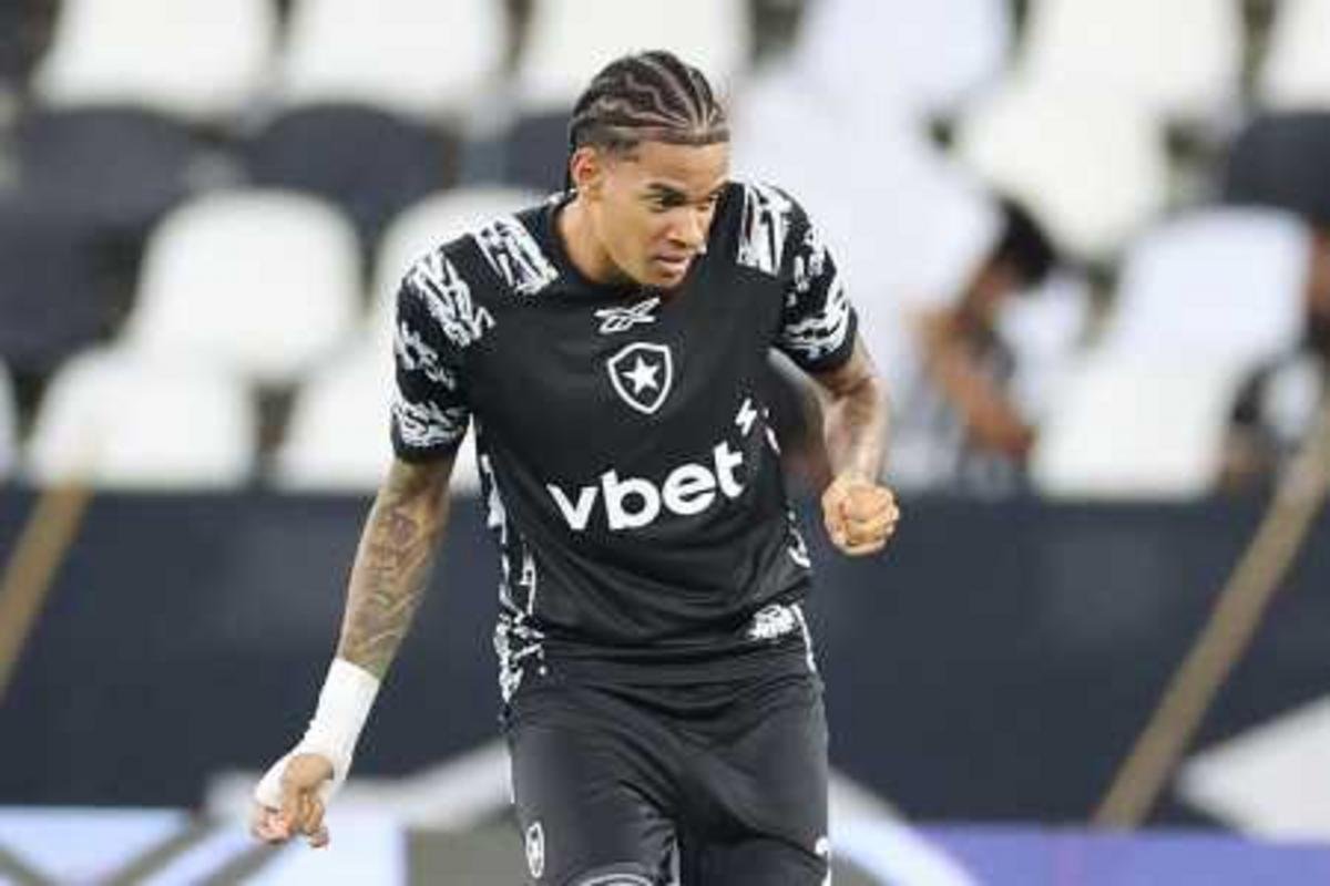 São Paulo busca Newton e propõe troca por Ferraresi ao Botafogo