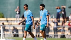 Seleção Brasileira inicia preparação para Copa com novidade no meio-campo